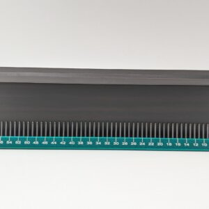 Professional 25 cm stainless steel quilling comb with green handle, numbered teeth on both sides, and 4 mm spacing between strong stainless steel teeth