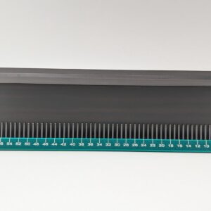 Professional 25 cm stainless steel quilling comb with green handle, numbered teeth on both sides, and 4 mm spacing between strong stainless steel teeth